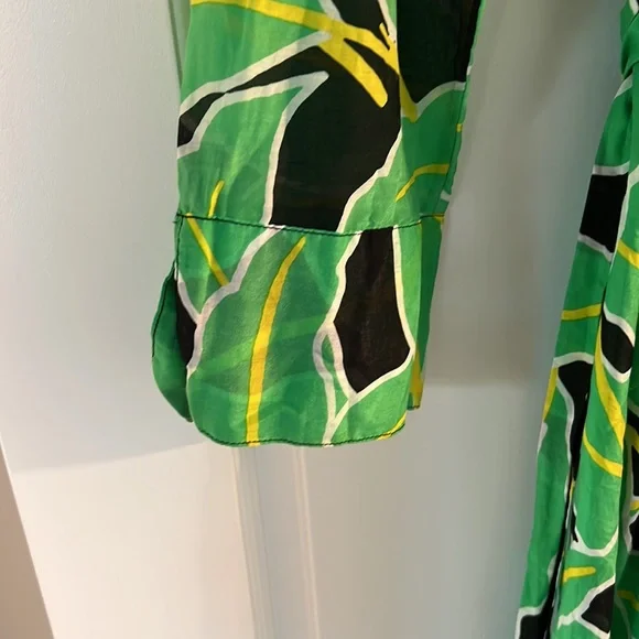 DVF wrap dress coverup. Size M - Picture 6 of 8